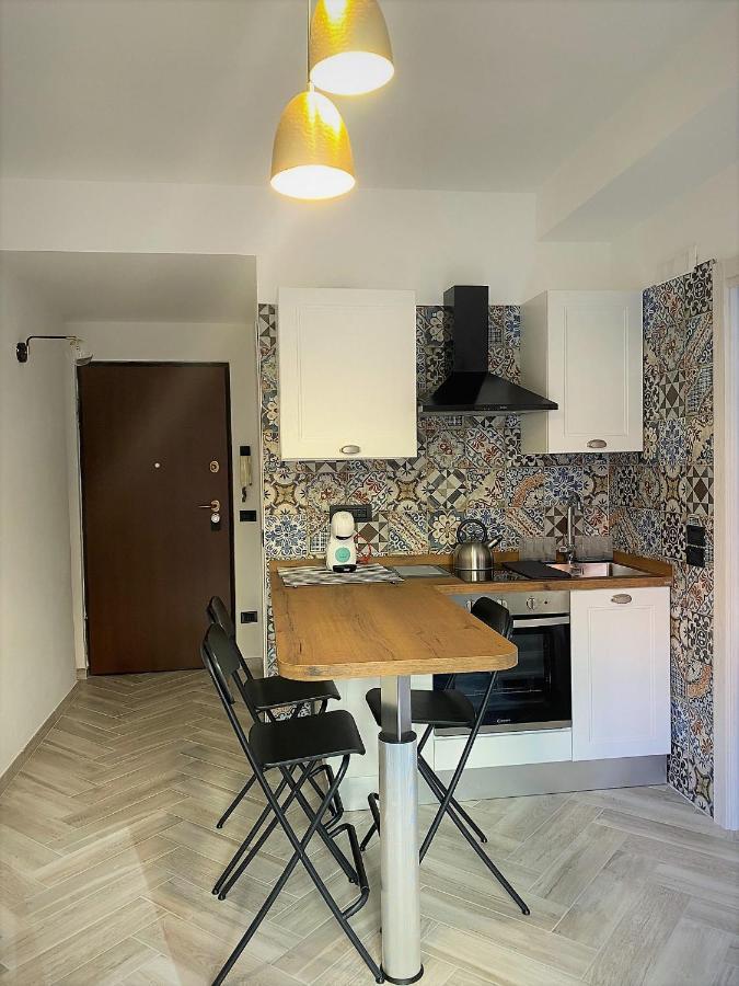 Chiarilu Casa Vacanze Salerno Bagian luar foto