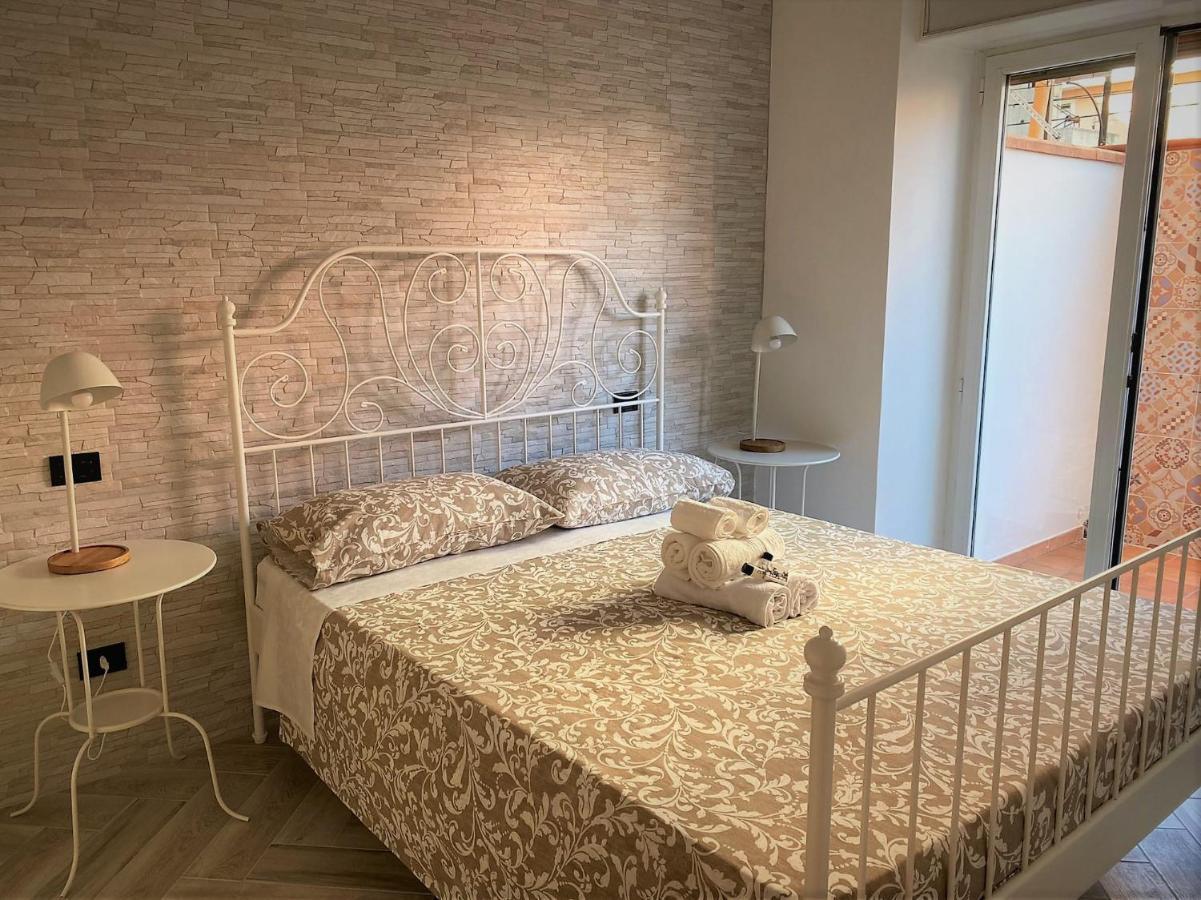 Chiarilu Casa Vacanze Salerno Bagian luar foto